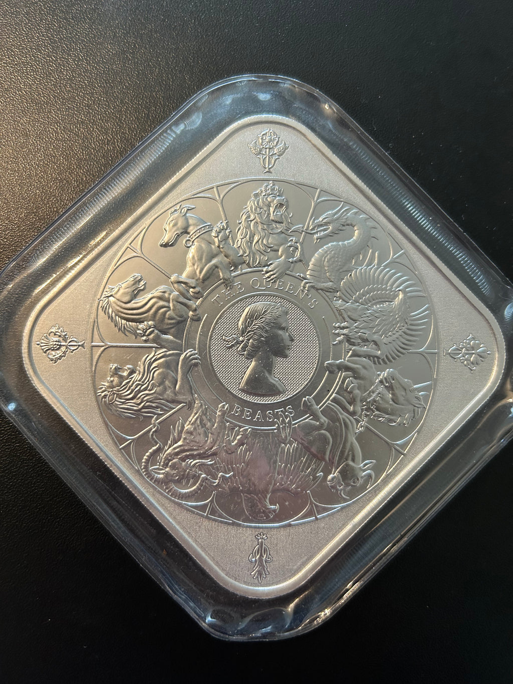 The Queen’s Beasts 10 oz Silver Coin – .9999 Fine Silver (Royal Mint) – Completer Design Bar with Clear Case